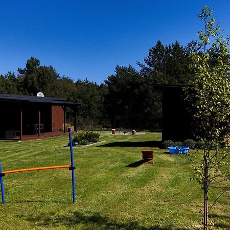 Westfalowachatka Domek Z Jacuzzi Sasino Eksteriør billede