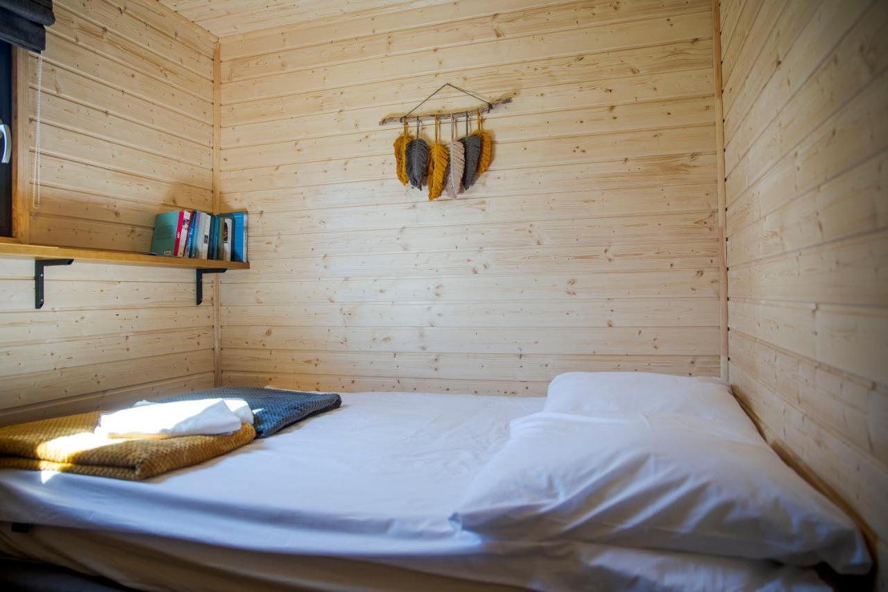 Westfalowachatka Domek Z Jacuzzi Sasino Eksteriør billede